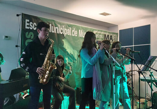 Gran éxito do IV Festival de Músicas Modernas da escola municipal de música Magariños